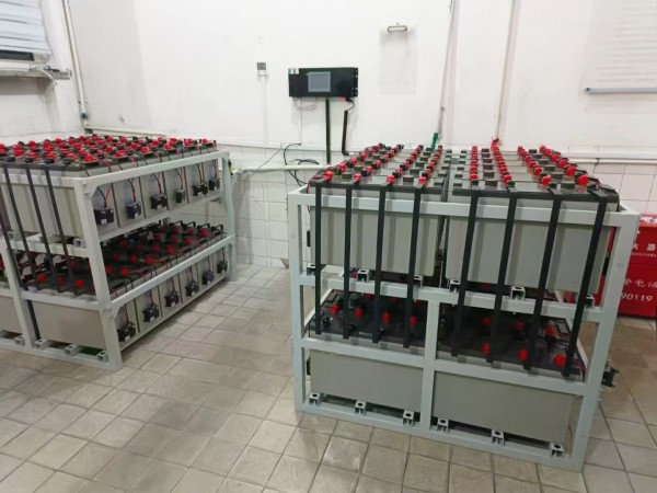 UPS电源蓄电池充电_conew1.jpg